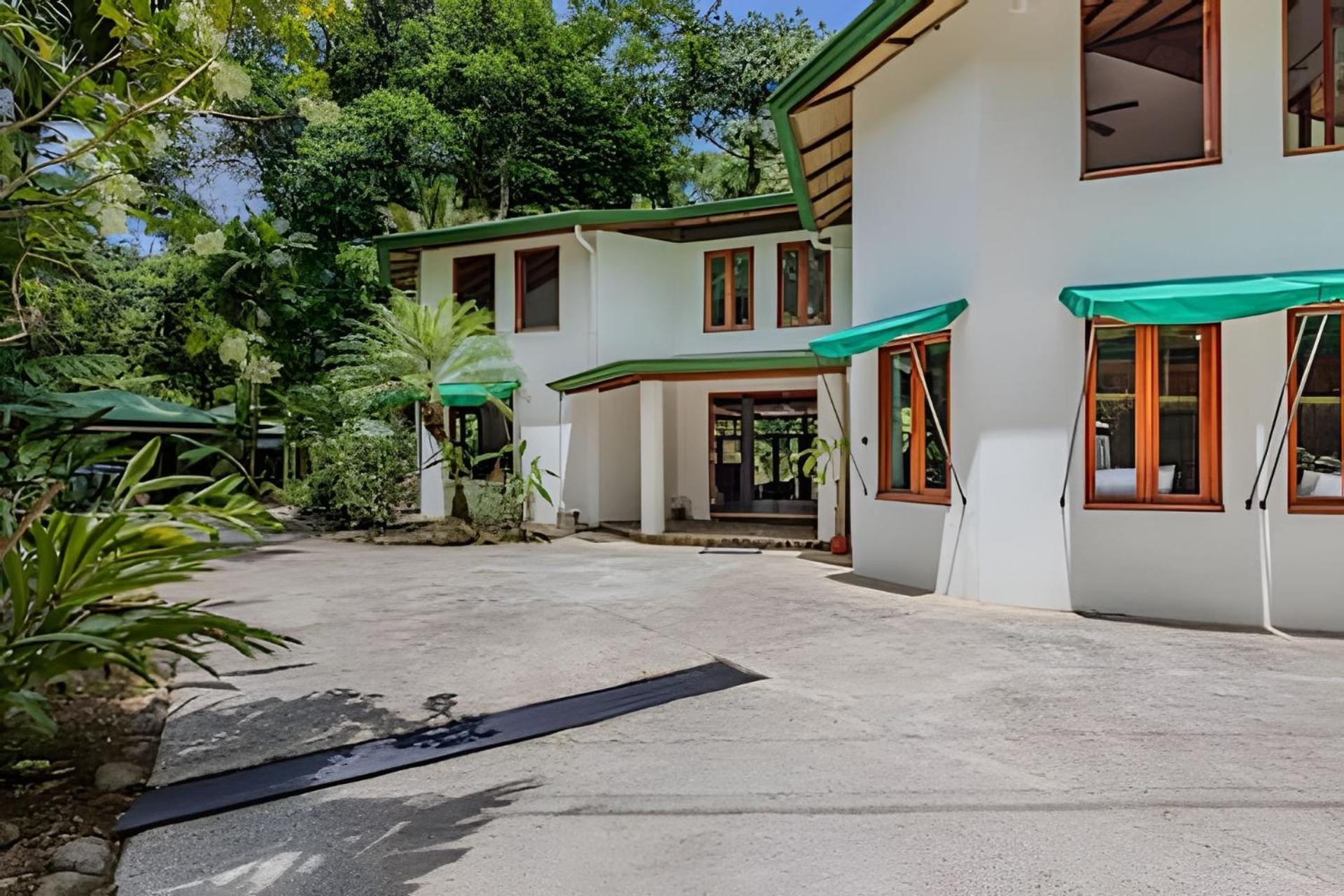 The Jungle Inn Dominicalito Buitenkant foto