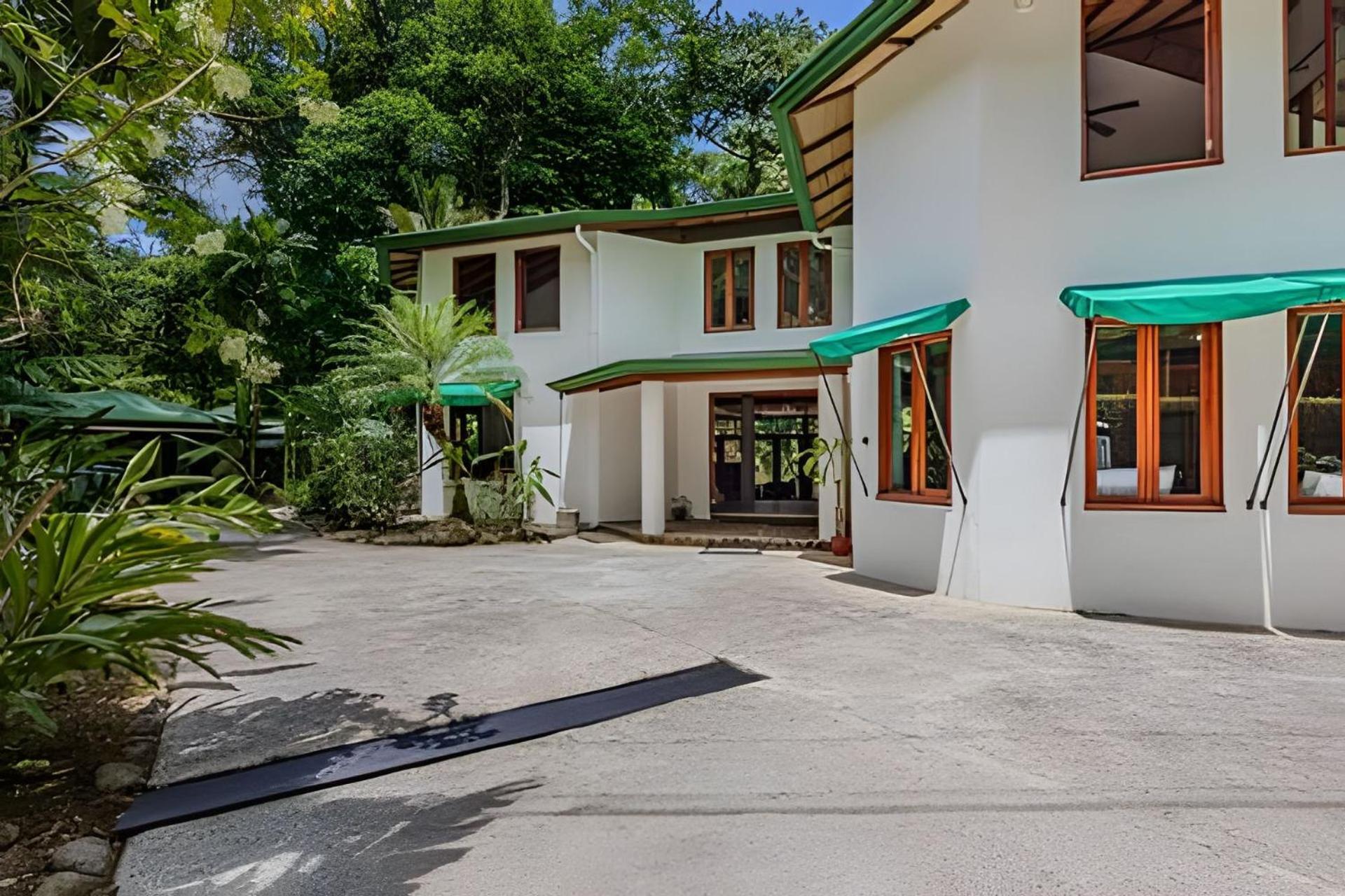 The Jungle Inn Dominicalito Buitenkant foto